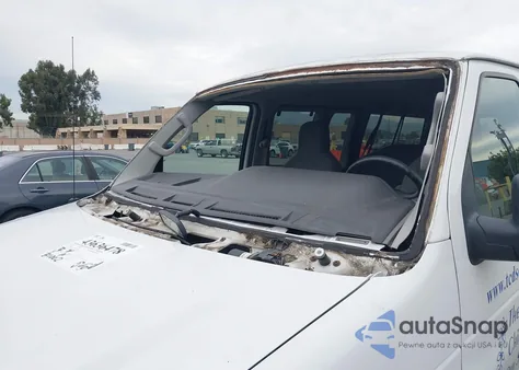 2009 Ford E-350 Super Duty Xl/Xlt из США, поврежденный, VIN 1FBNE31L69DA74759